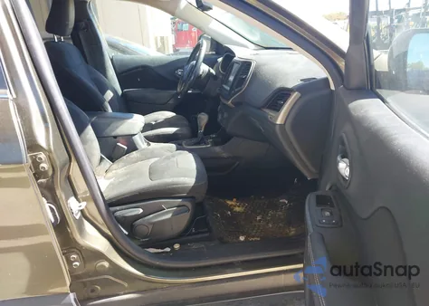 2015 Jeep Cherokee Latitude из США, поврежденный, VIN 1C4PJMCS8FW559172